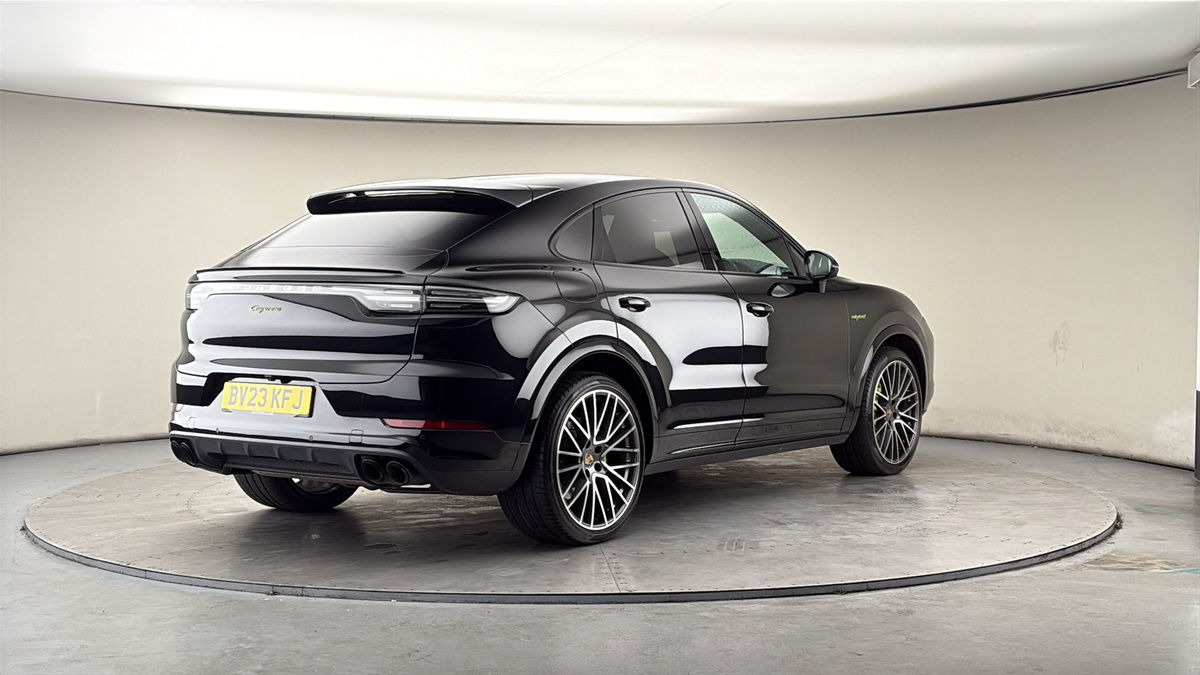 More views of Porsche Cayenne