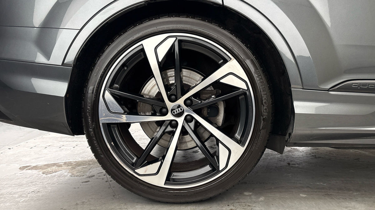 Audi Q7 Image 10