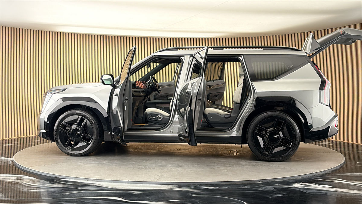 More views of Kia EV9