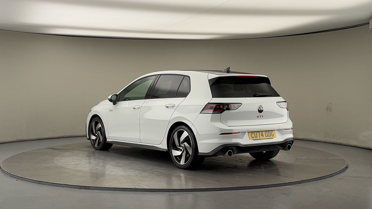 Volkswagen Golf Image 2