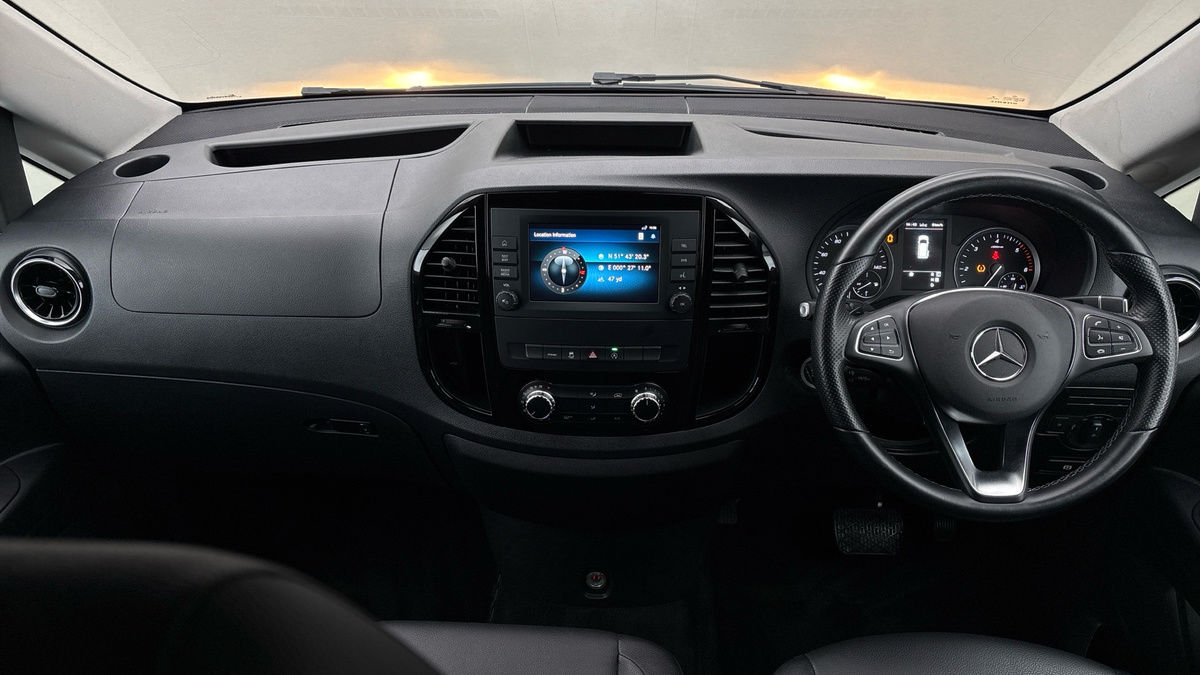Mercedes-Benz Vito Image 12