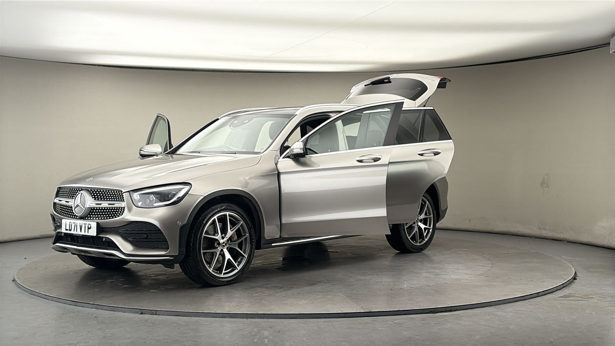Mercedes-Benz GLC Image 22