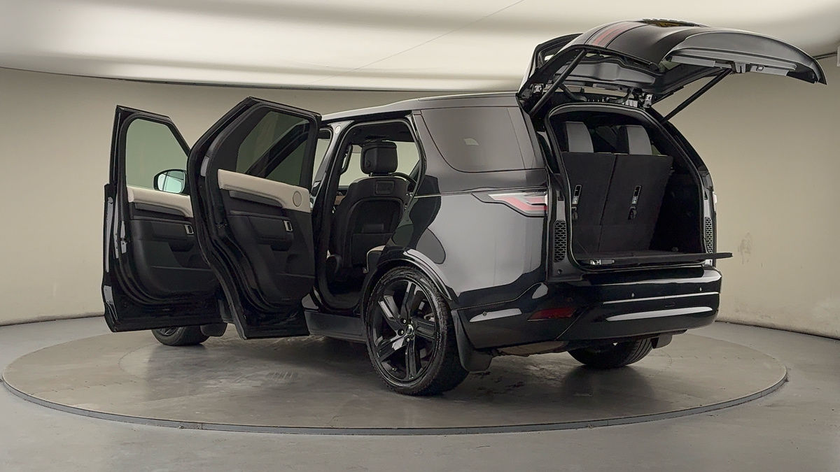 More views of Land Rover Discovery