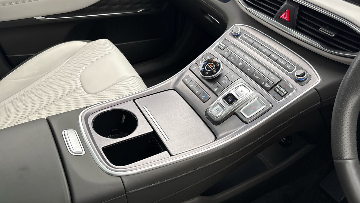 Hyundai Santa Fe Image 18