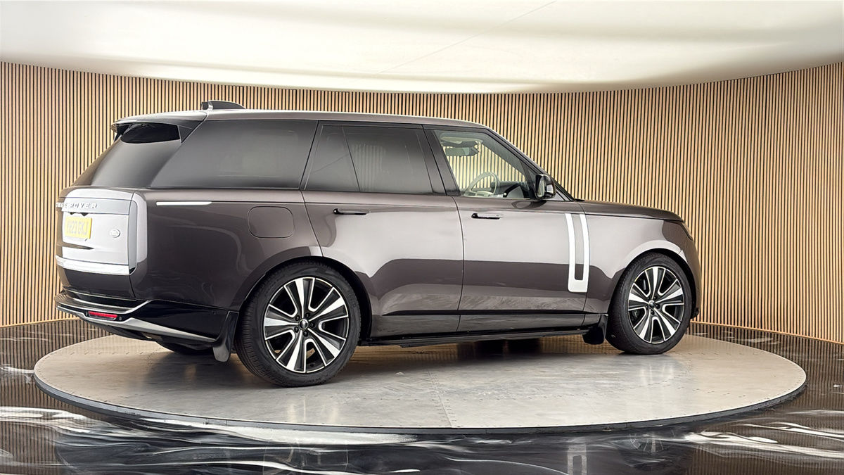More views of Land Rover Range Rover