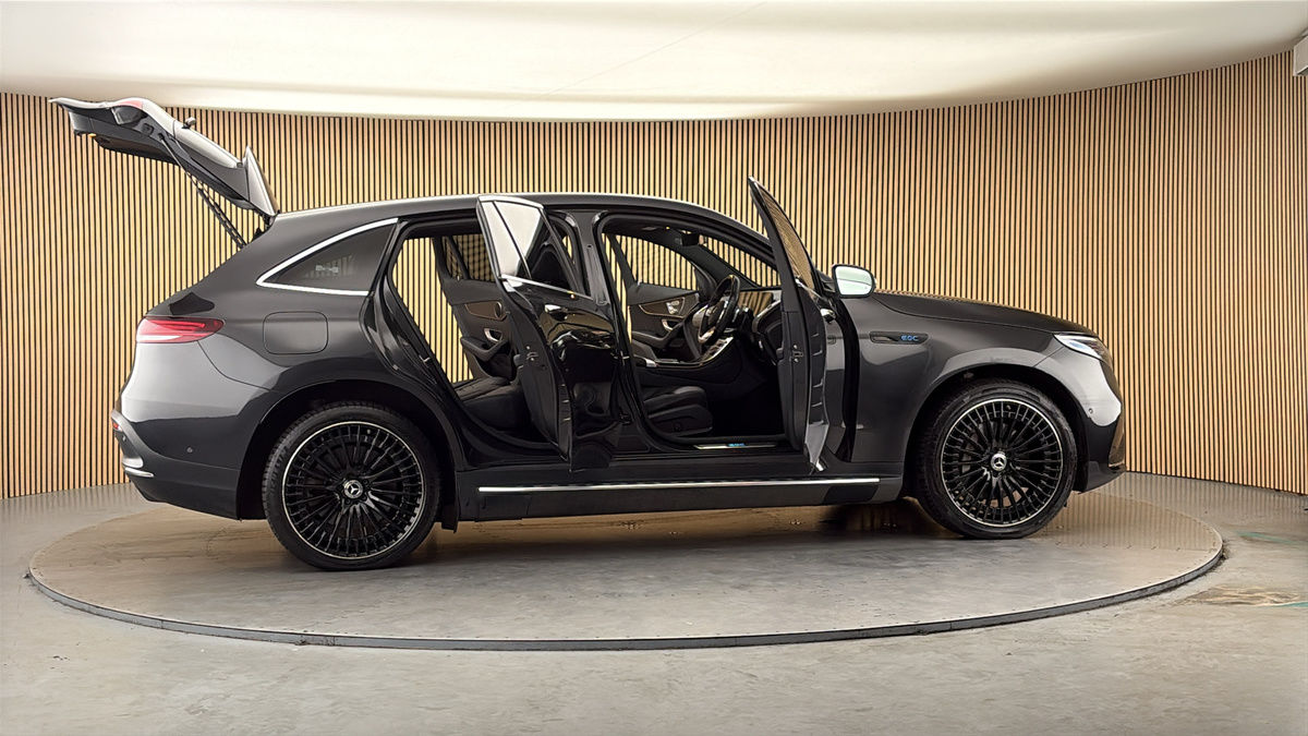 More views of Mercedes-Benz EQC