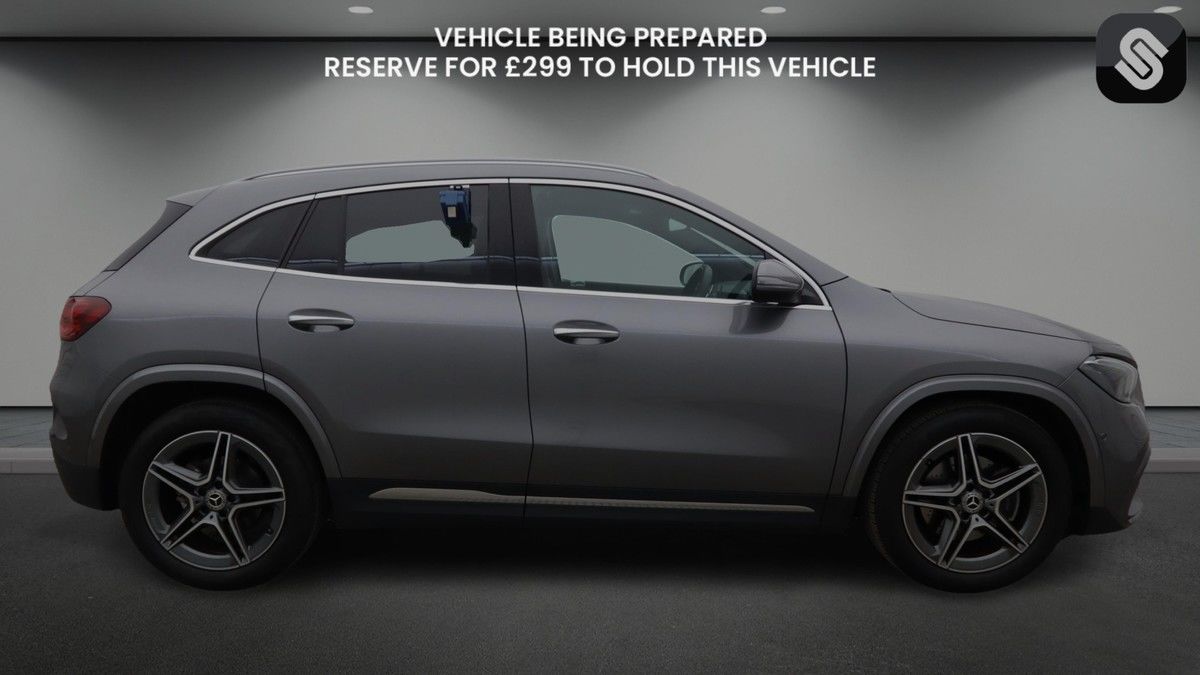 Mercedes-Benz GLA Image 5