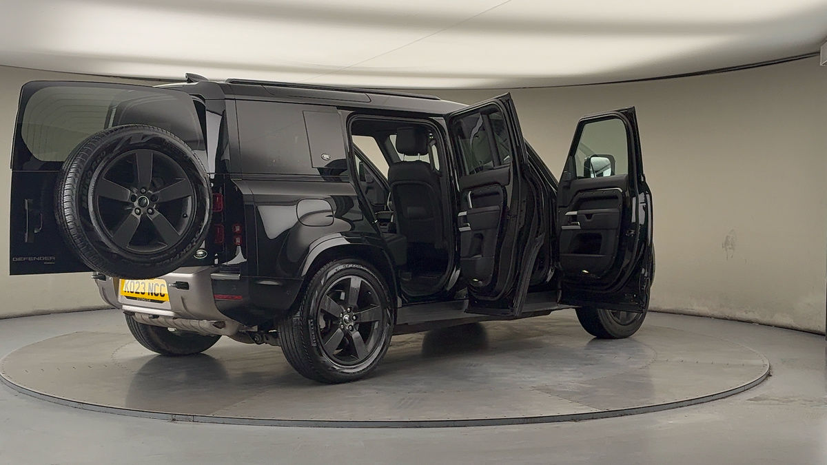 More views of Land Rover Defender 110