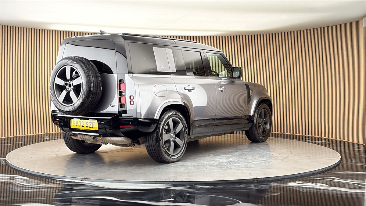 More views of Land Rover Defender 110