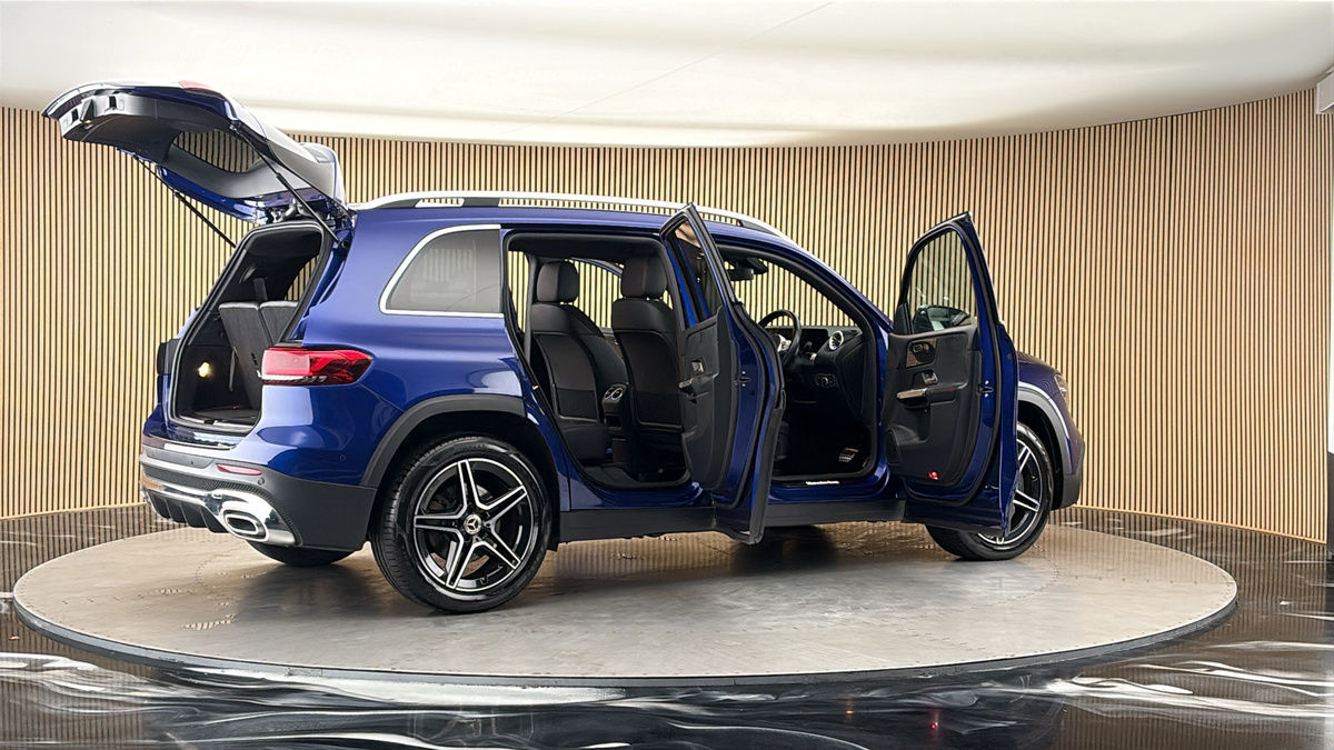 More views of Mercedes-Benz GLB