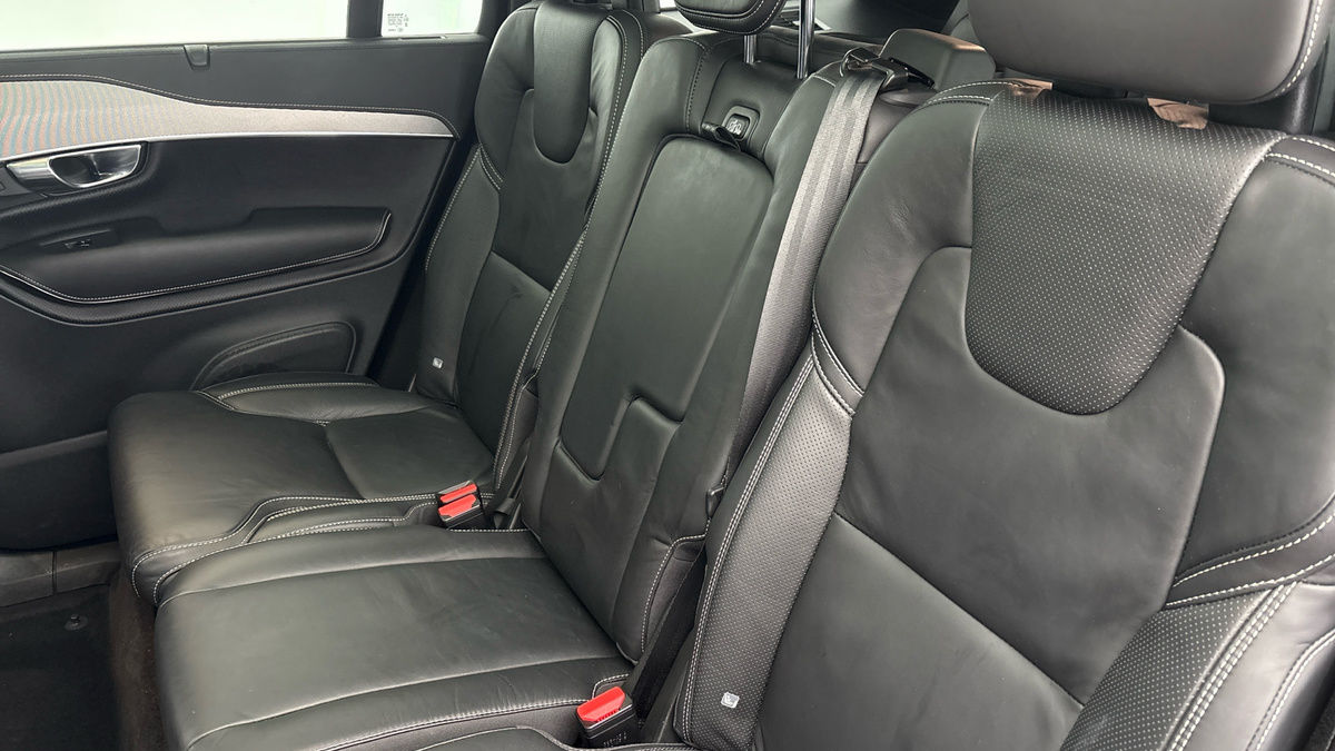 Volvo XC90 Image 8