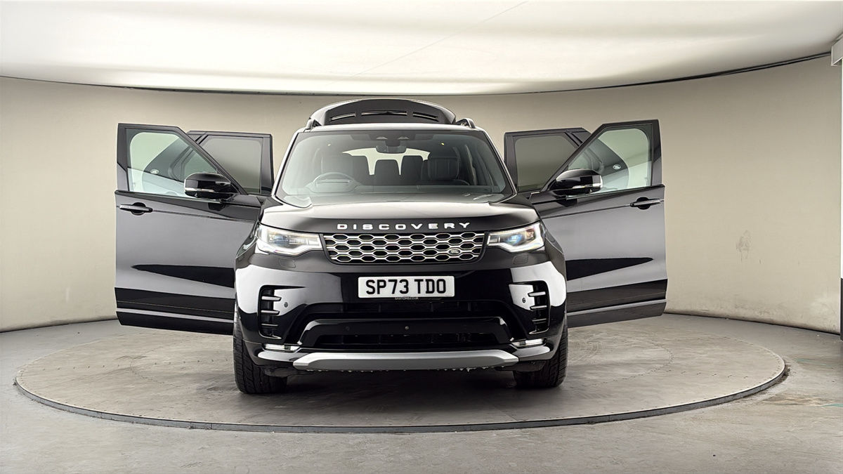 More views of Land Rover Discovery