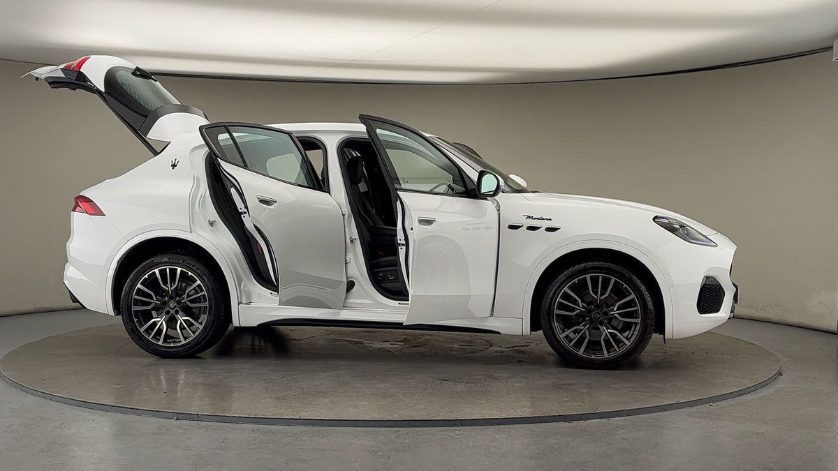 More views of Maserati Grecale