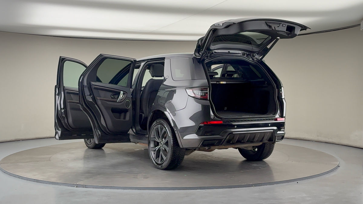 Land Rover Discovery Sport Image 23