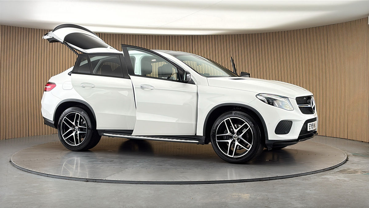 More views of Mercedes-Benz GLE