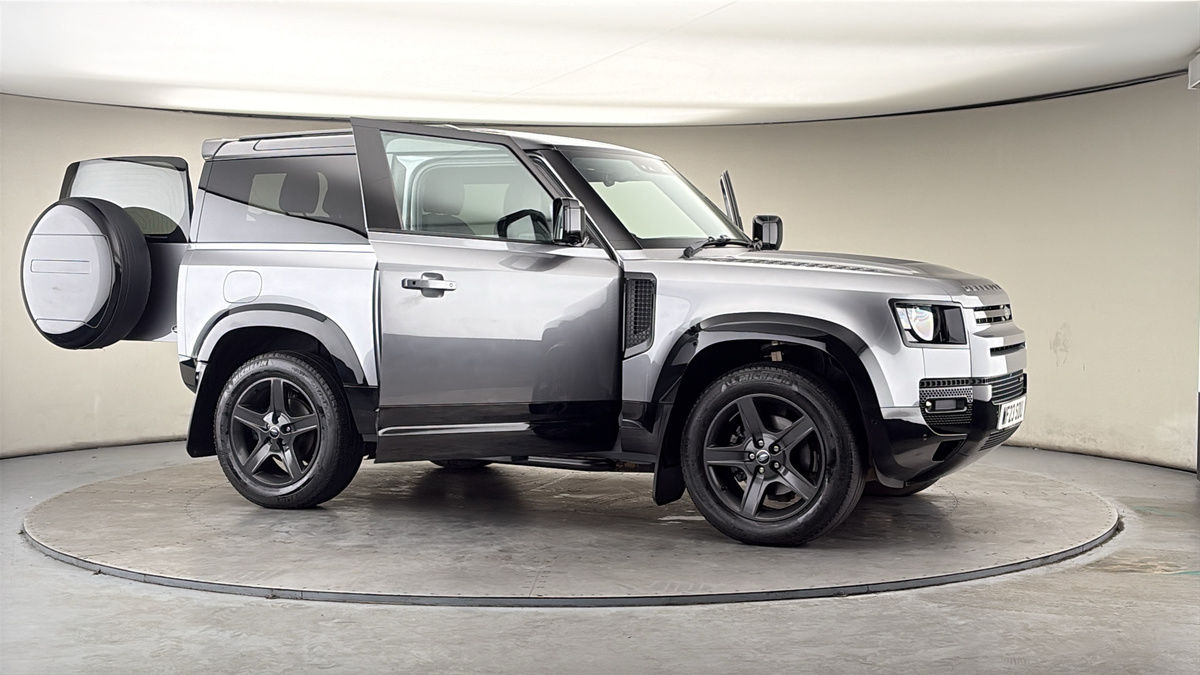 More views of Land Rover Defender 90