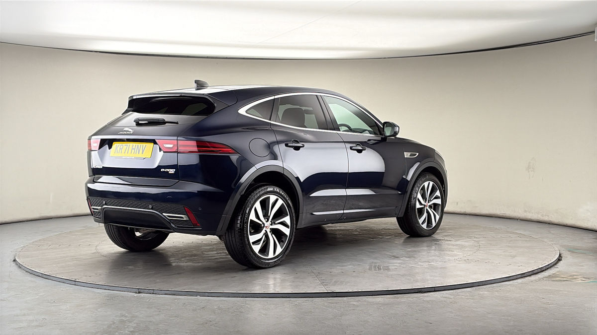 Jaguar E-PACE Image 21