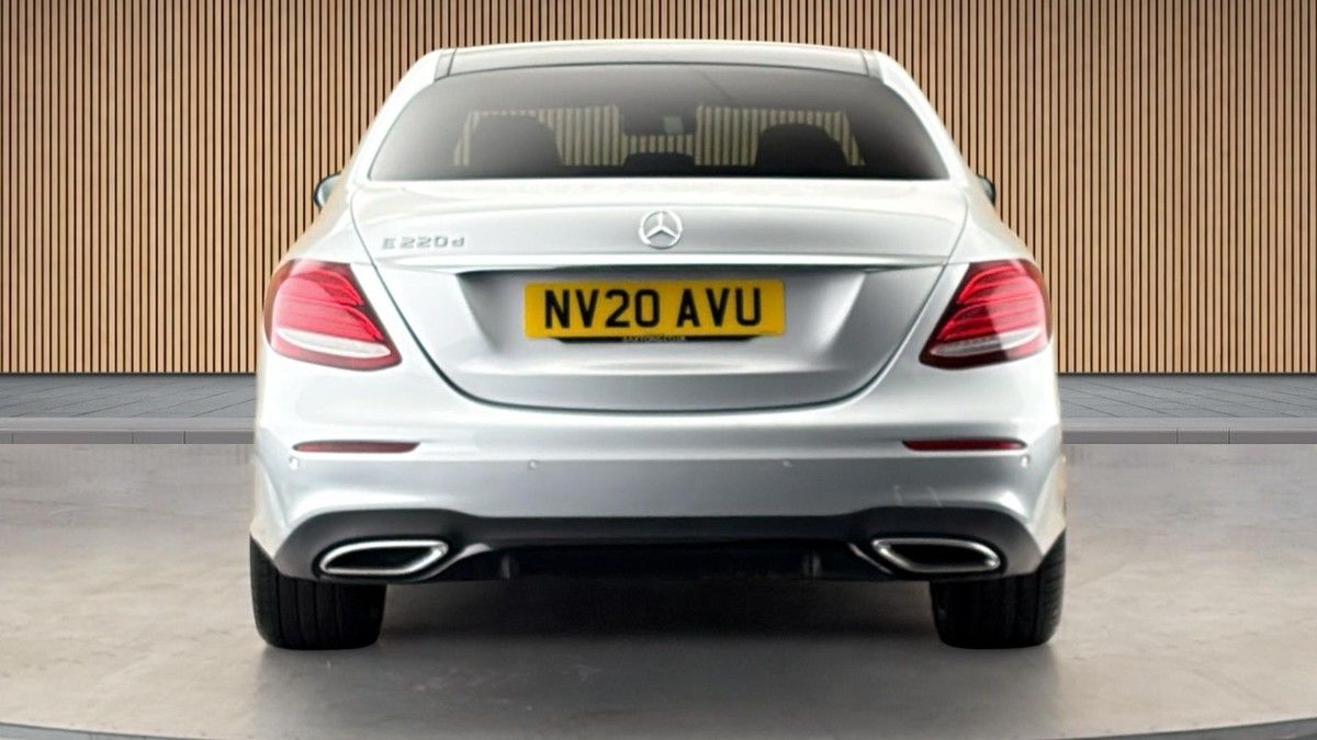 Mercedes-Benz E Class Image 4