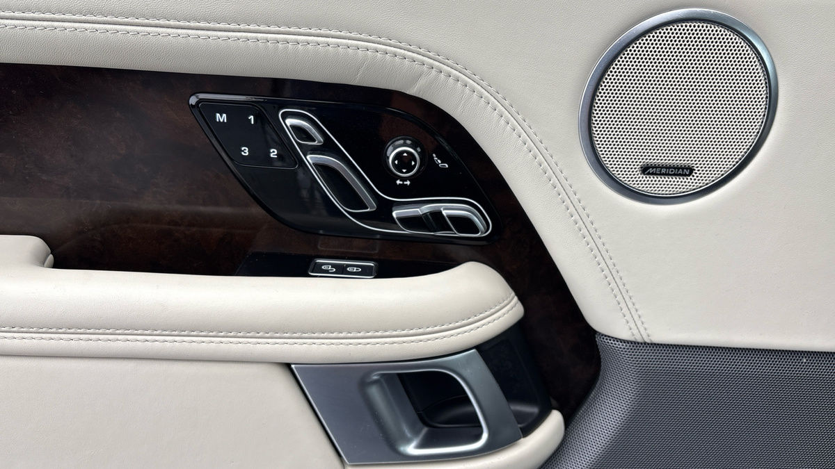 Land Rover Range Rover Image 19