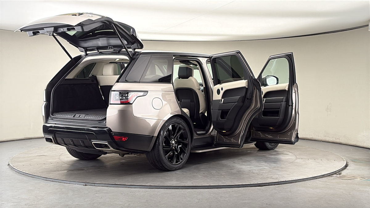 More views of Land Rover Range Rover Sport