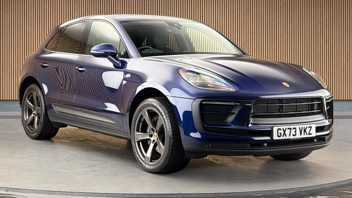 Porsche Macan Sticky Header Image