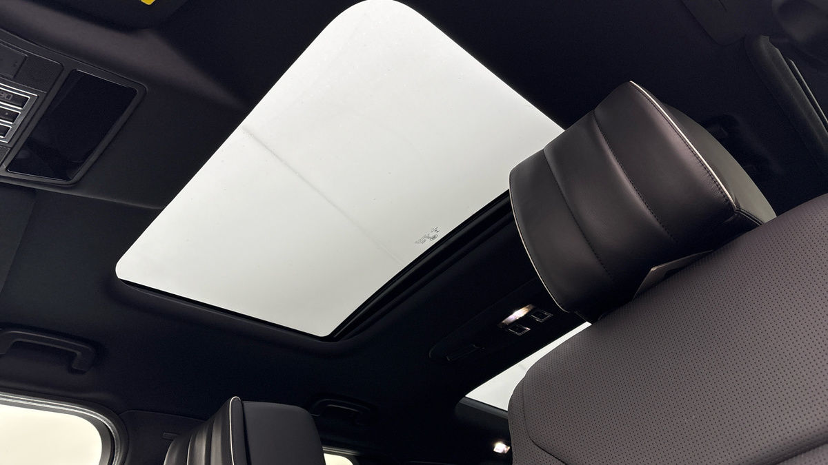 Land Rover Discovery Image 6