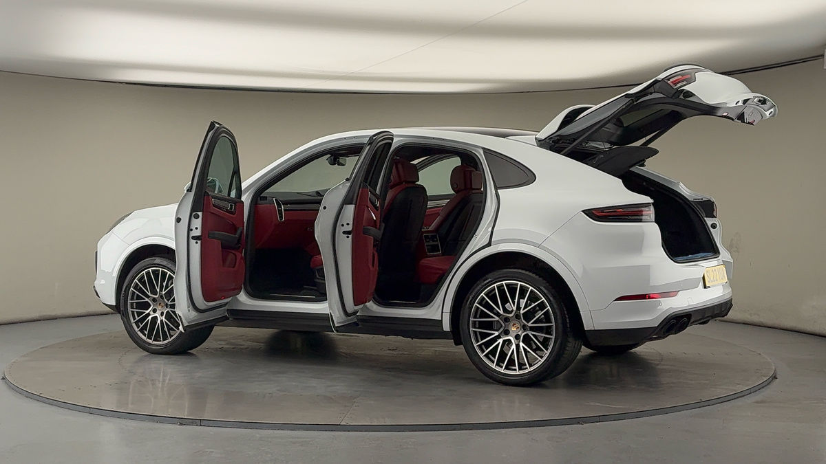 More views of Porsche Cayenne