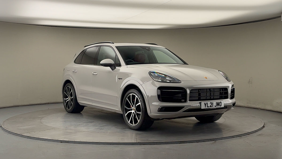 Porsche Cayenne Sticky Header Image