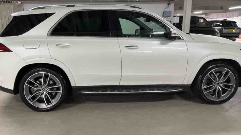 More views of Mercedes-Benz GLE