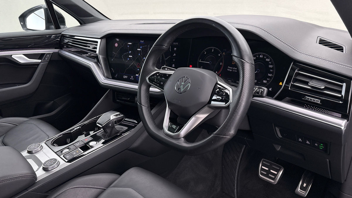 Volkswagen Touareg Image 5