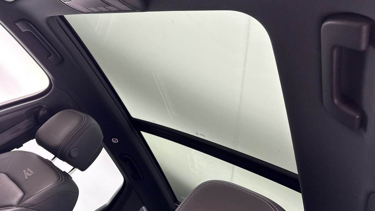 Volkswagen Touareg Image 6