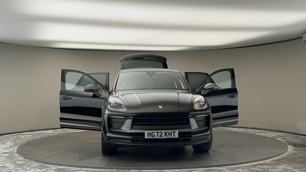 More views of Porsche Macan