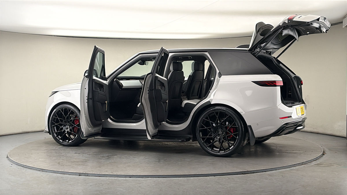 More views of Land Rover Range Rover Sport