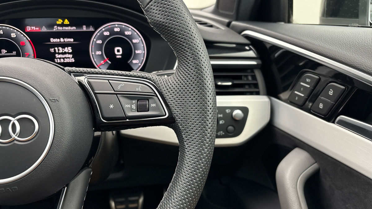 Audi A4 Avant Image 14
