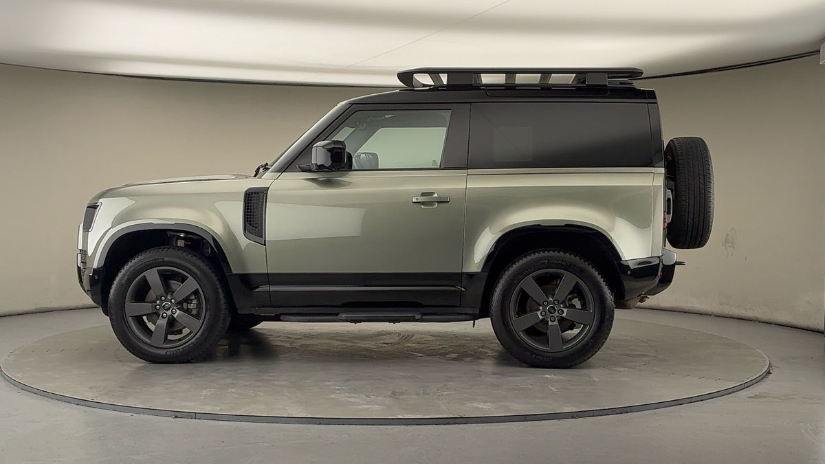 More views of Land Rover Defender 90