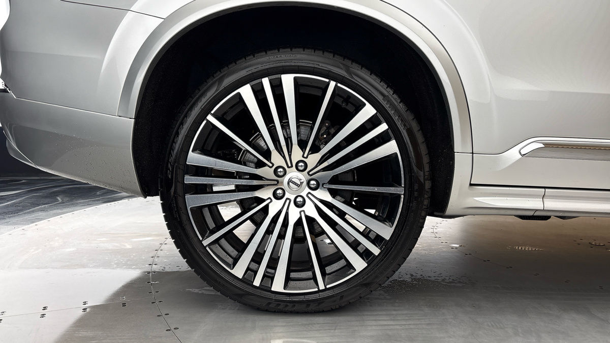Volvo XC90 Image 10