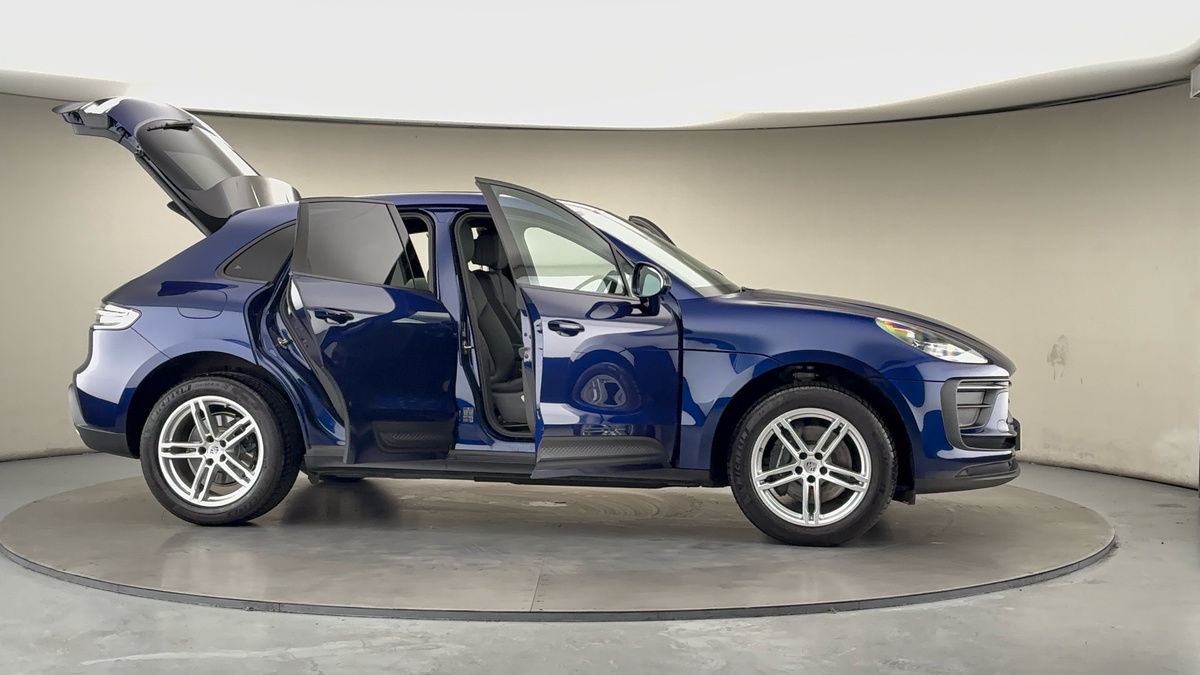 More views of Porsche Macan