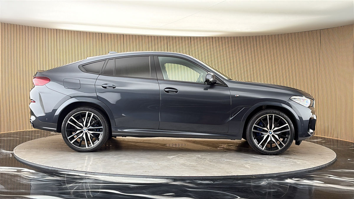 BMW X6 Image 16