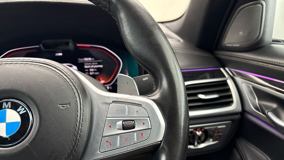 BMW 7 Series Image 14
