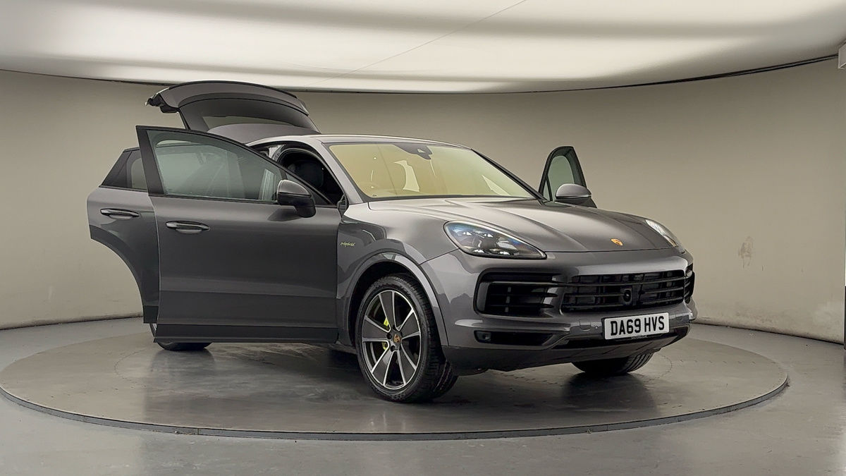 More views of Porsche Cayenne