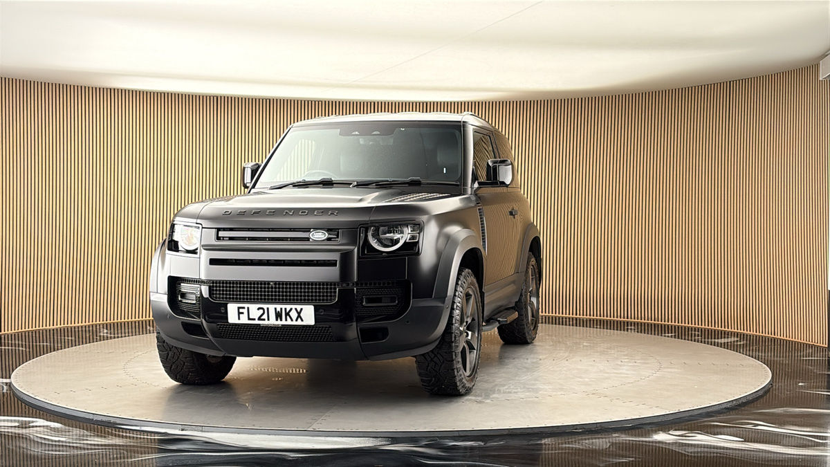 More views of Land Rover Defender 90
