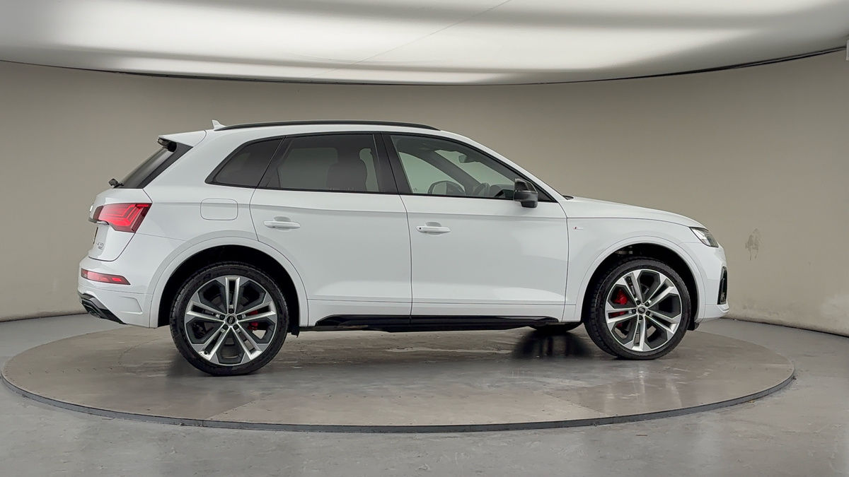 More views of Audi Q5