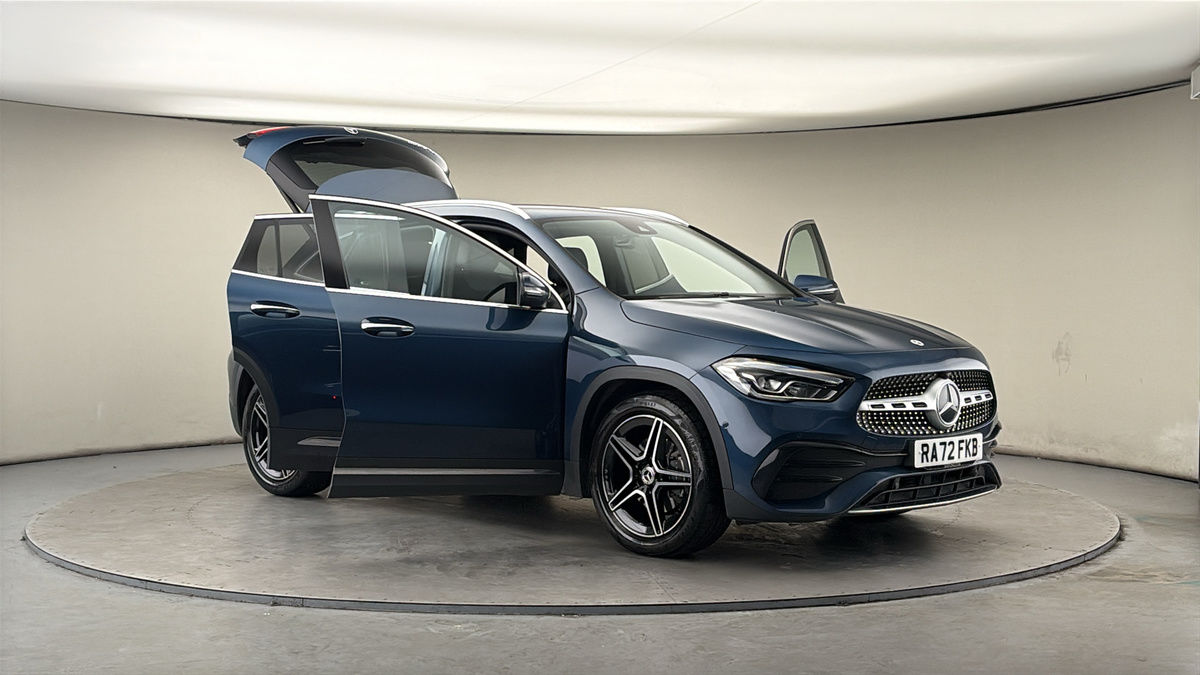 More views of Mercedes-Benz GLA