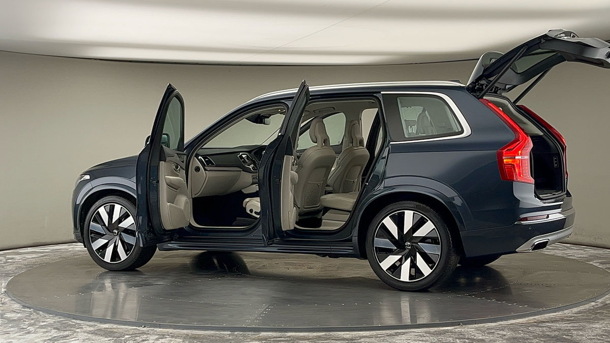 More views of Volvo XC90