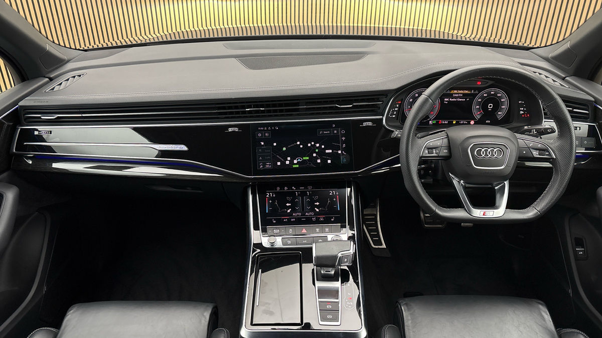 Audi Q7 Image 12