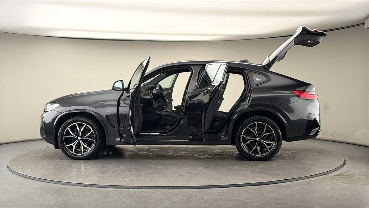 More views of BMW X4