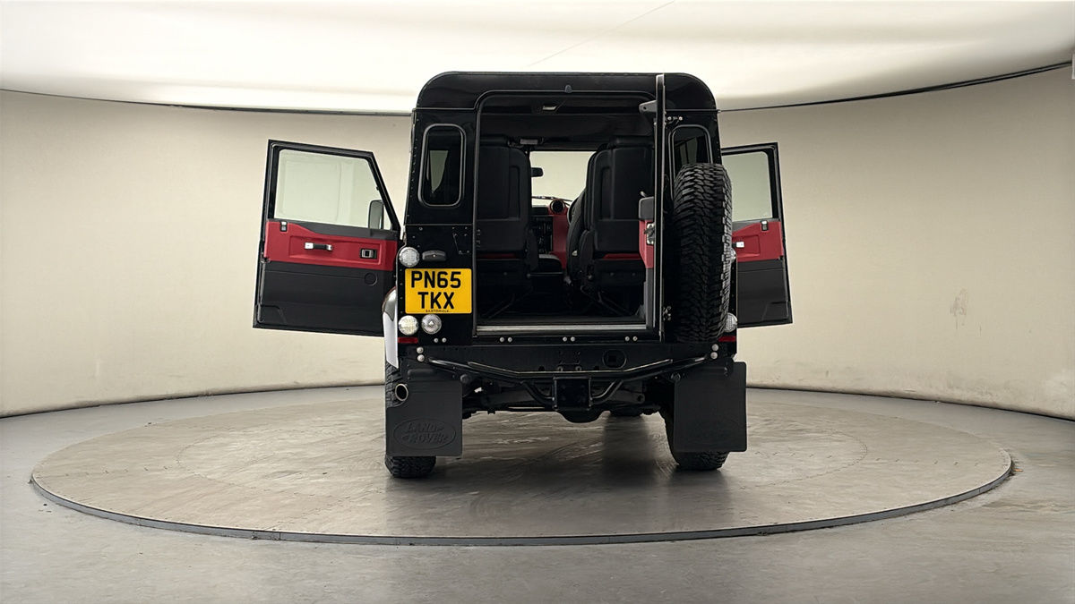 More views of Land Rover Defender 90