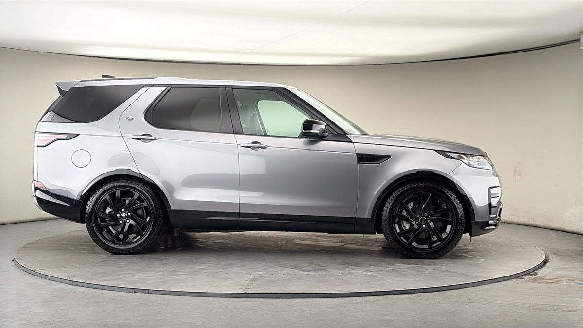 More views of Land Rover Discovery