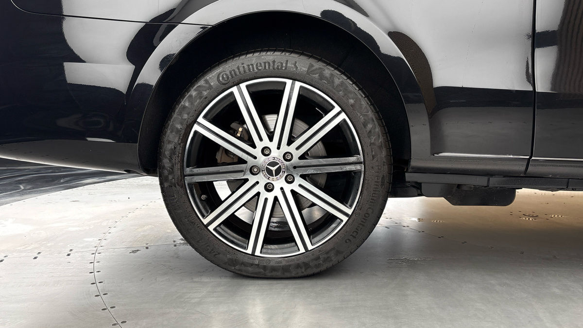 Mercedes-Benz V Class Image 10