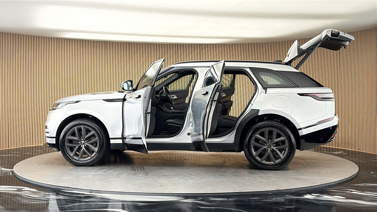More views of Land Rover Range Rover Velar